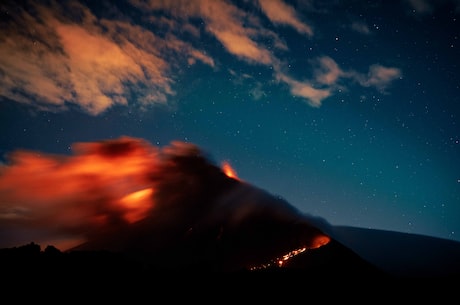 富士山火山爆发(富士山火山爆发，图片曝光)