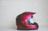 摩托车头盔(如何选购适合自己的摩托车头盔？)